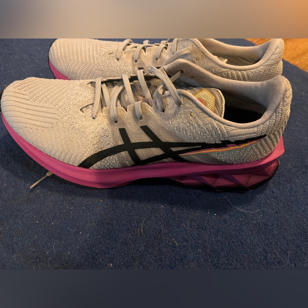 ASICS Novablast size 9.5